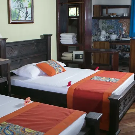 Hotel La Isla Inn Puerto Viejo de Talamanca Extérieur photo