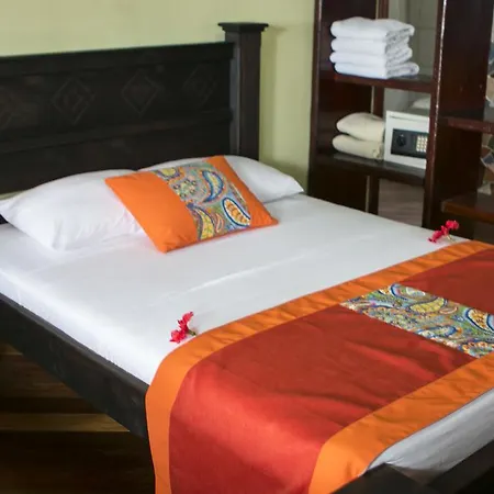 Hotel La Isla Inn Puerto Viejo de Talamanca Extérieur photo