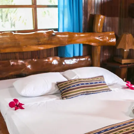 Hotel La Isla Inn Puerto Viejo de Talamanca Extérieur photo